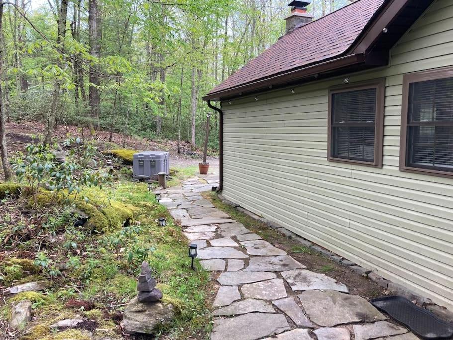 Peaceful Seasonal Wooded Close To Everything Villa *
