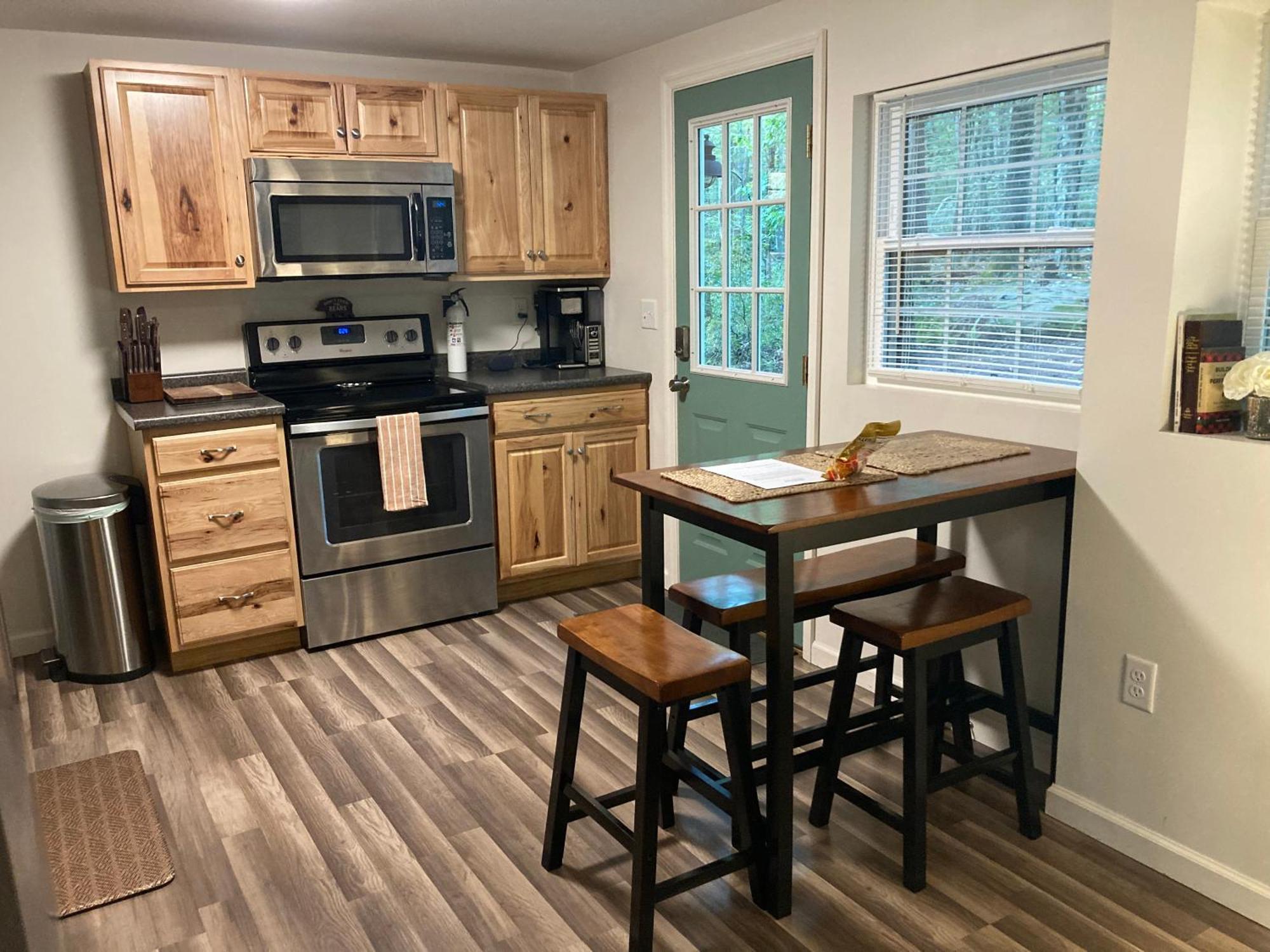Villa Peaceful Seasonal Wooded Close To Everything Tafton